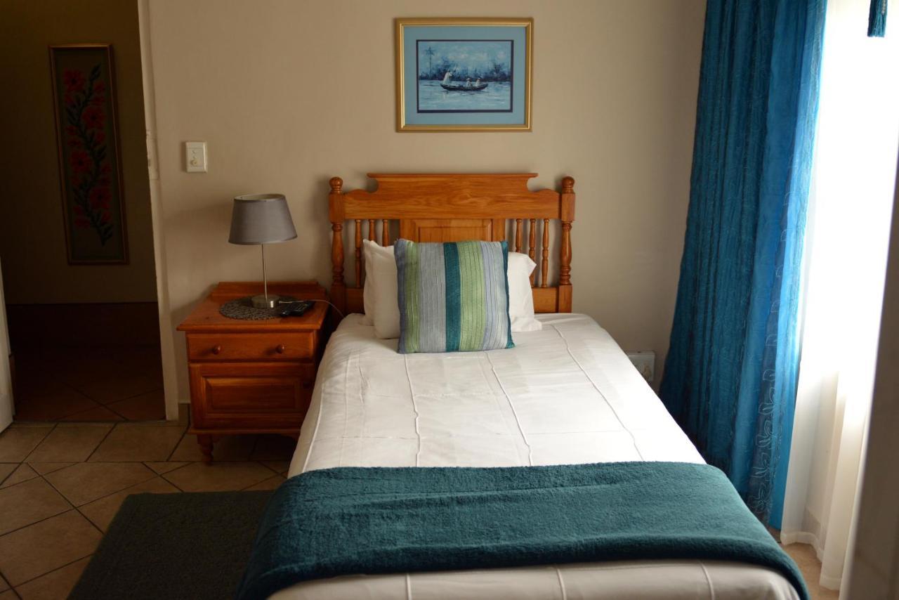 Rita'S Guesthouse Cc Vryheid Exterior foto