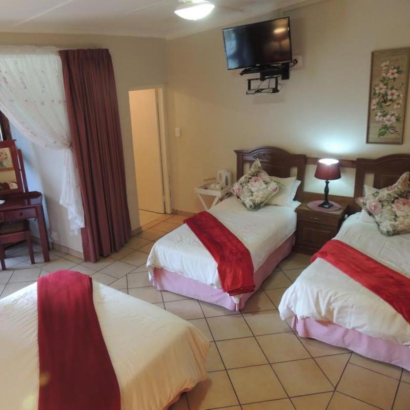 Rita'S Guesthouse Cc Vryheid Exterior foto